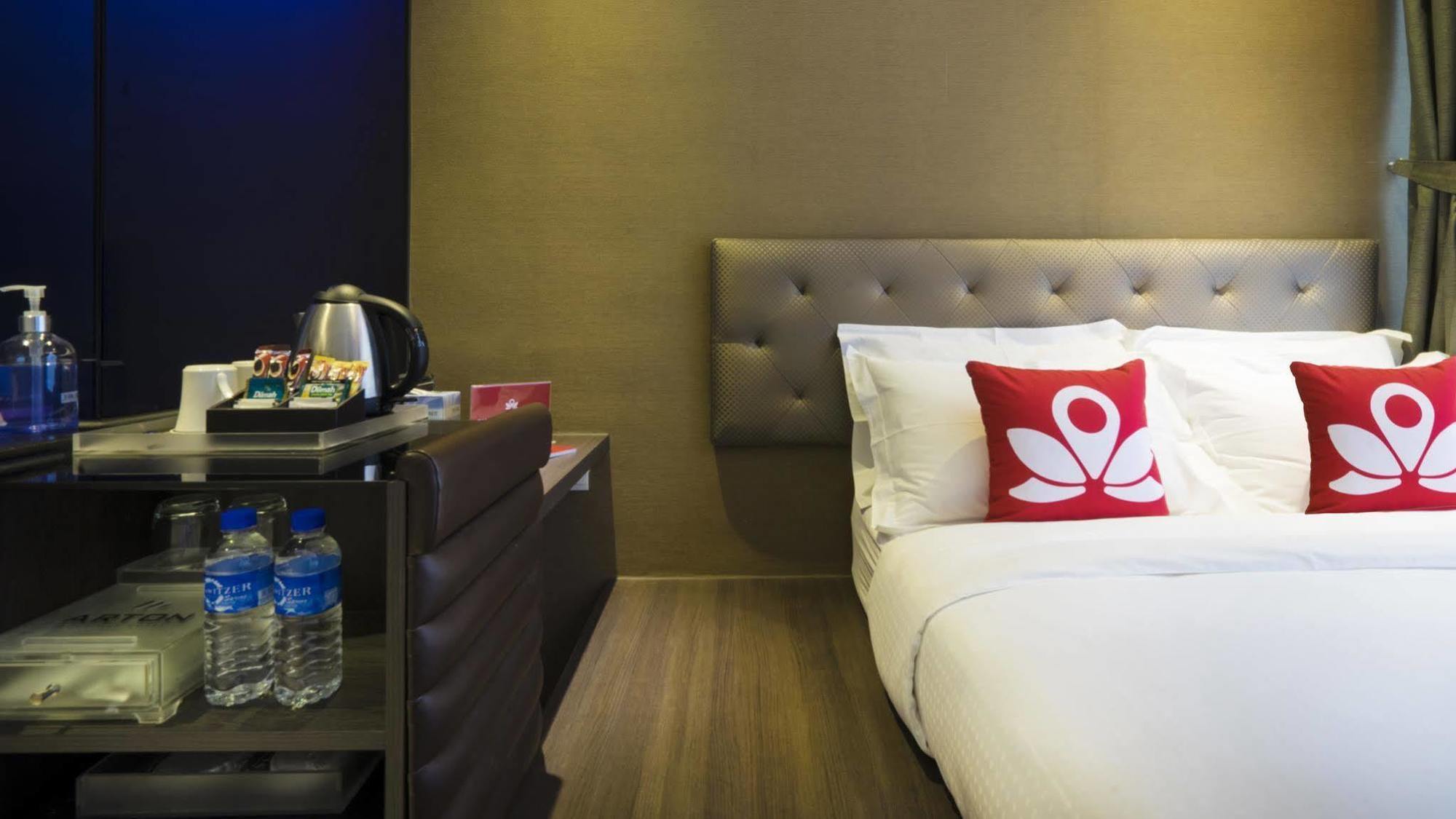 Zen Rooms Jalan Besar Сингапур Экстерьер фото
